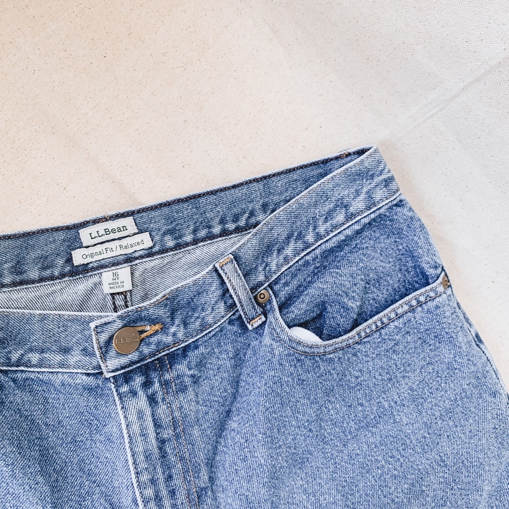 L.L. Bean Original Fit/Relaxed Denim Short size 16